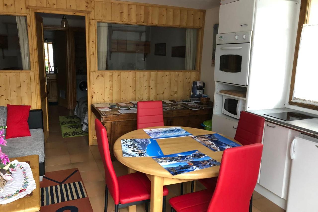 Ferienwohnung Chez Madeleine - Large T1 Mountain view Villar-Saint-Pancrace Exterior foto